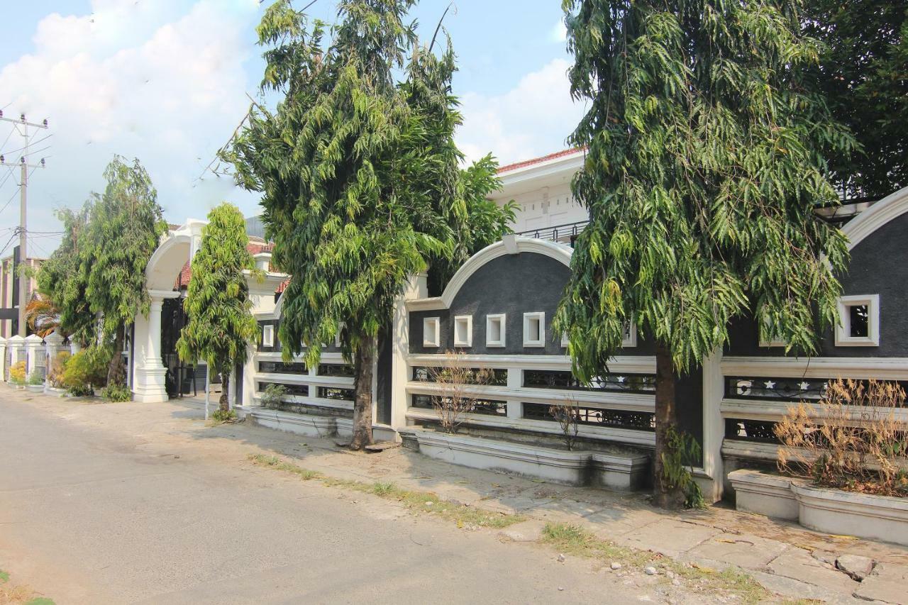 Hotel Oyo 1456 Garuda 2*